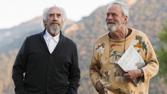 Terry Gilliam (r.) mit Jonathan Pryce am Set von »The Man Who Killed Don Quixote« (2018). © Concorde Filmverleih