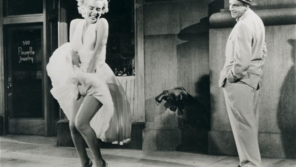 Marilyn Monroe und Tom Ewell in »Das verflixte 7. Jahr« (1955). © 20th Century Fox