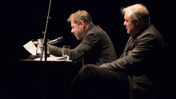 Josef Bierbichler und Samuel Finzi. Foto: Camille Blake / Berliner Festspiele
